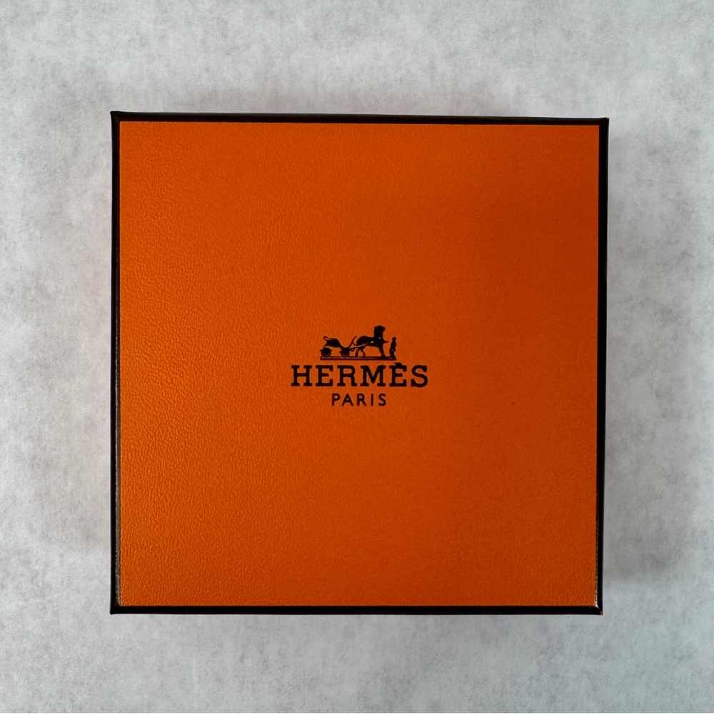 HERMES Animapolis Wide Enamel Bangle Bracelet - Yellow Gold / Miami - 70 mm - Picture 8 of 11